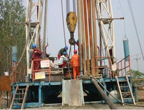 怎么正确组装打井机？